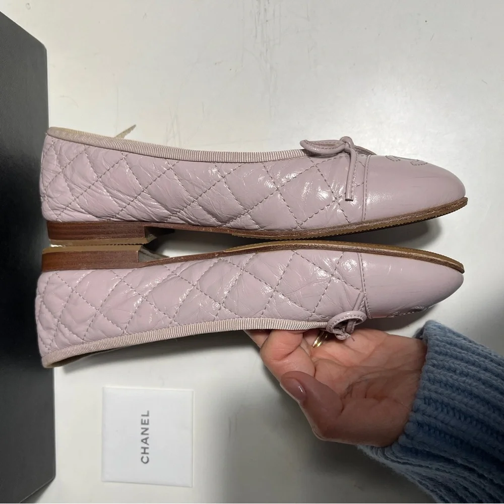 CHANEL Light Pink Quilted Flats - Picture 4 of 15